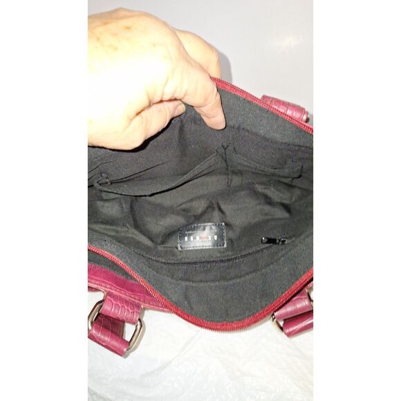 Axcess Red Faux Alligator Women's Purse Shoulderbag Satchel Fashionable - Picture 9 of 9